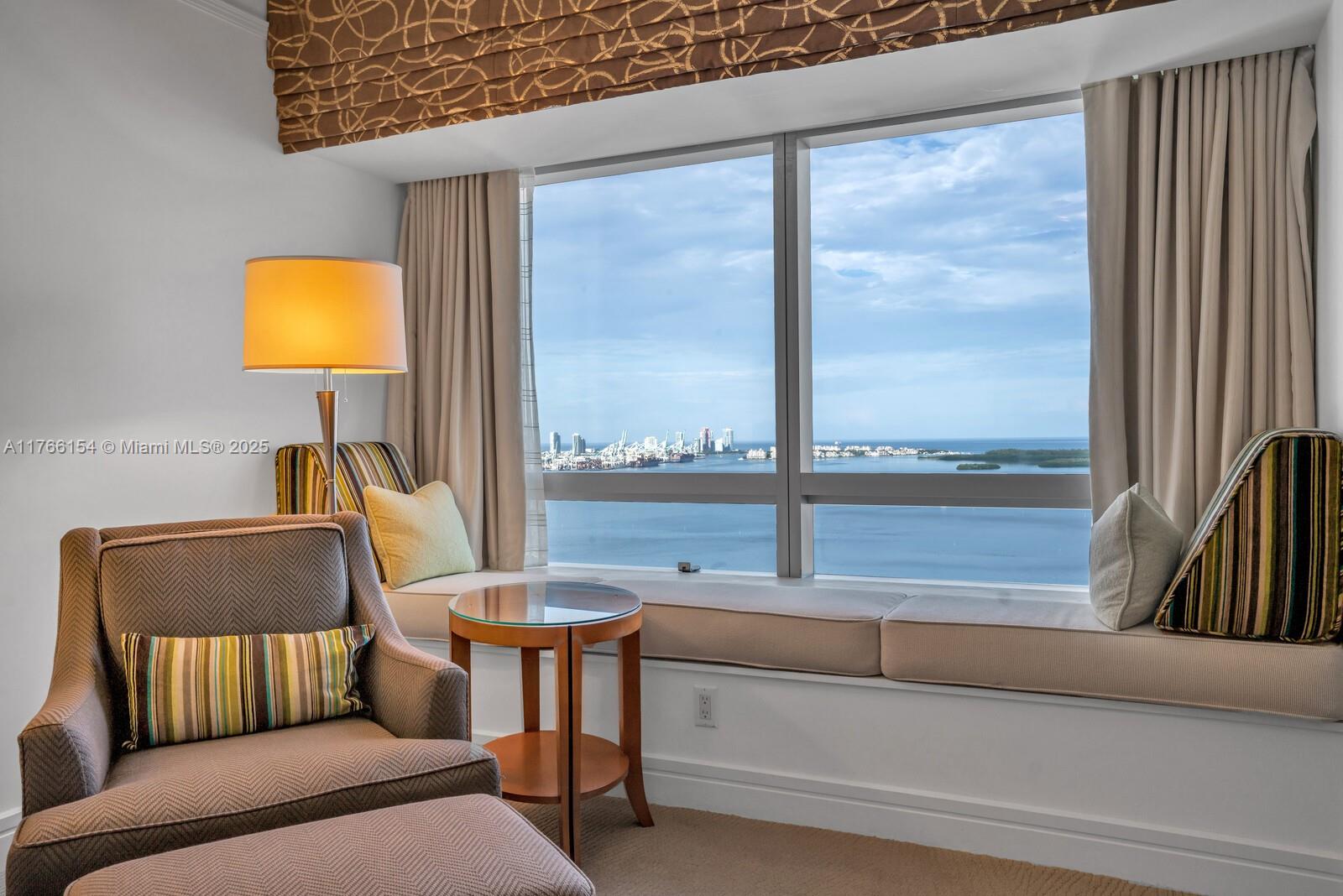 1435 Brickell Ave # 3607