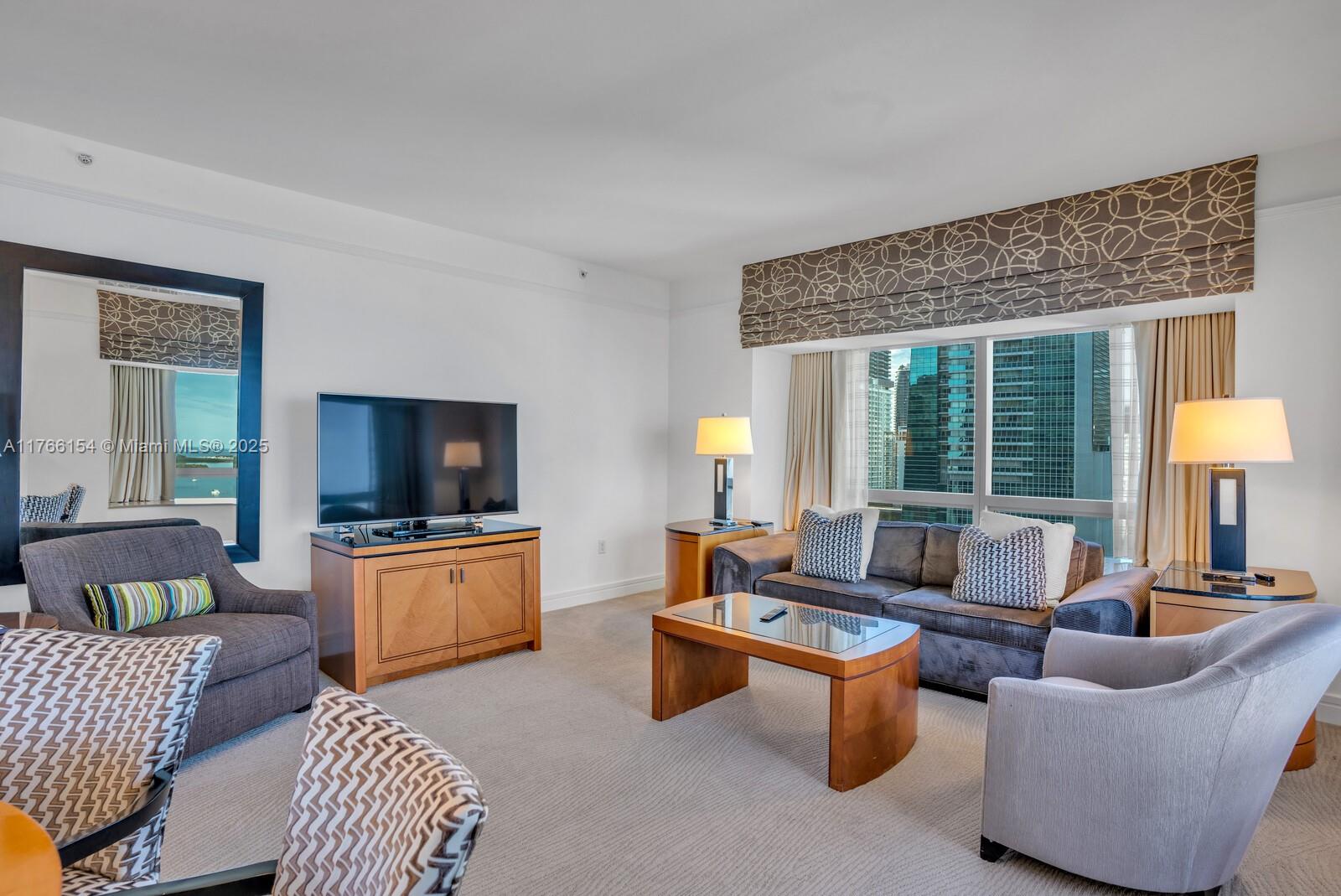 1435 Brickell Ave # 3607