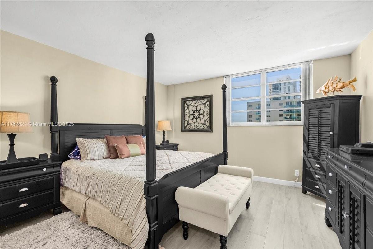 3801 S Ocean Dr # 11J