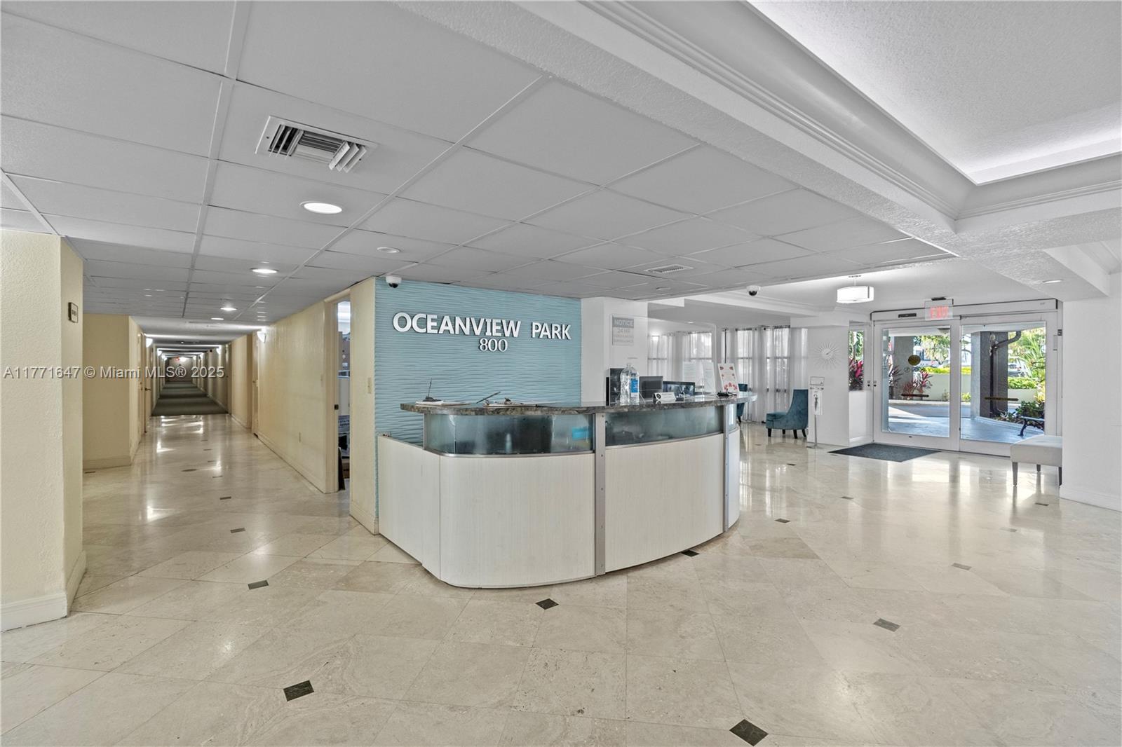 800 Parkview Dr # 909