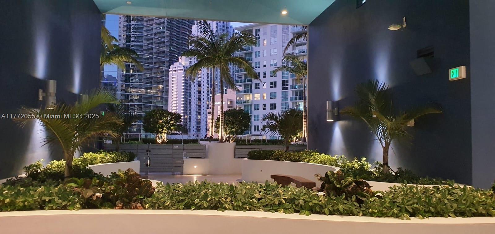 1300 Brickell Bay Dr # 1107