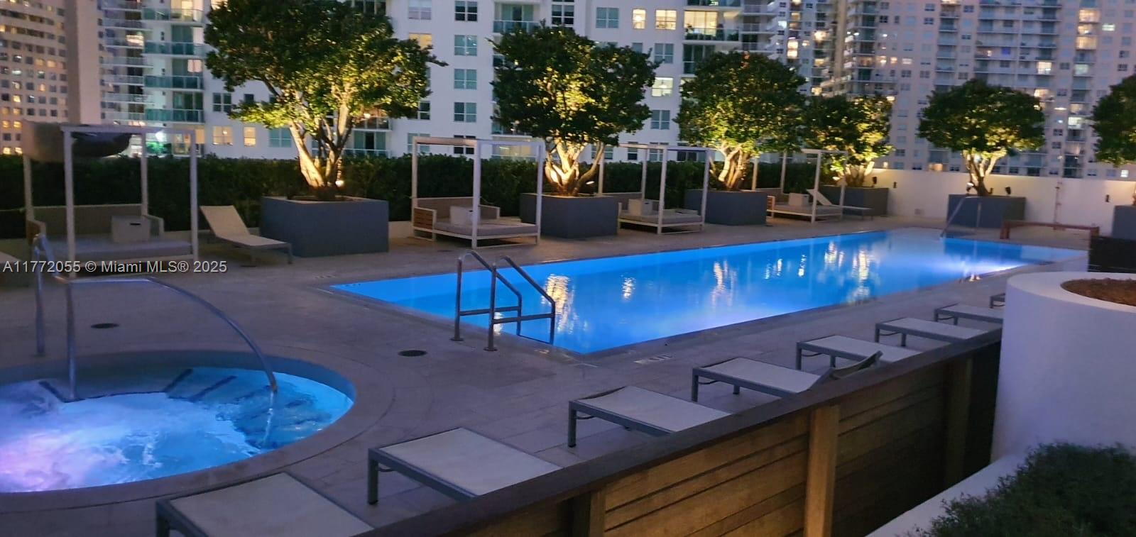 1300 Brickell Bay Dr # 1107