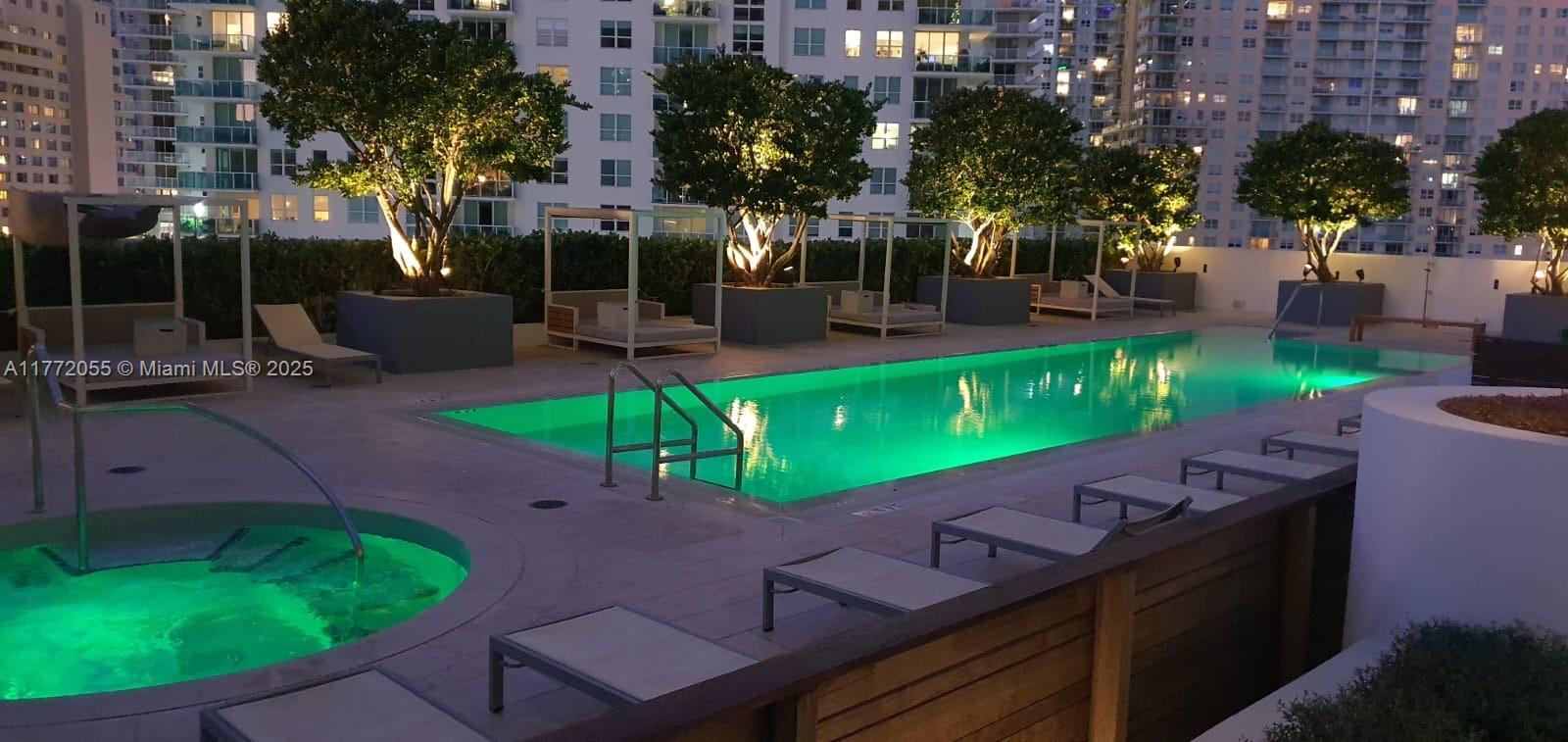 1300 Brickell Bay Dr # 1107
