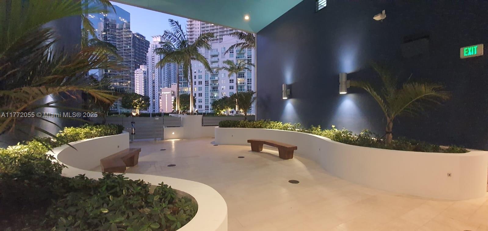1300 Brickell Bay Dr # 1107