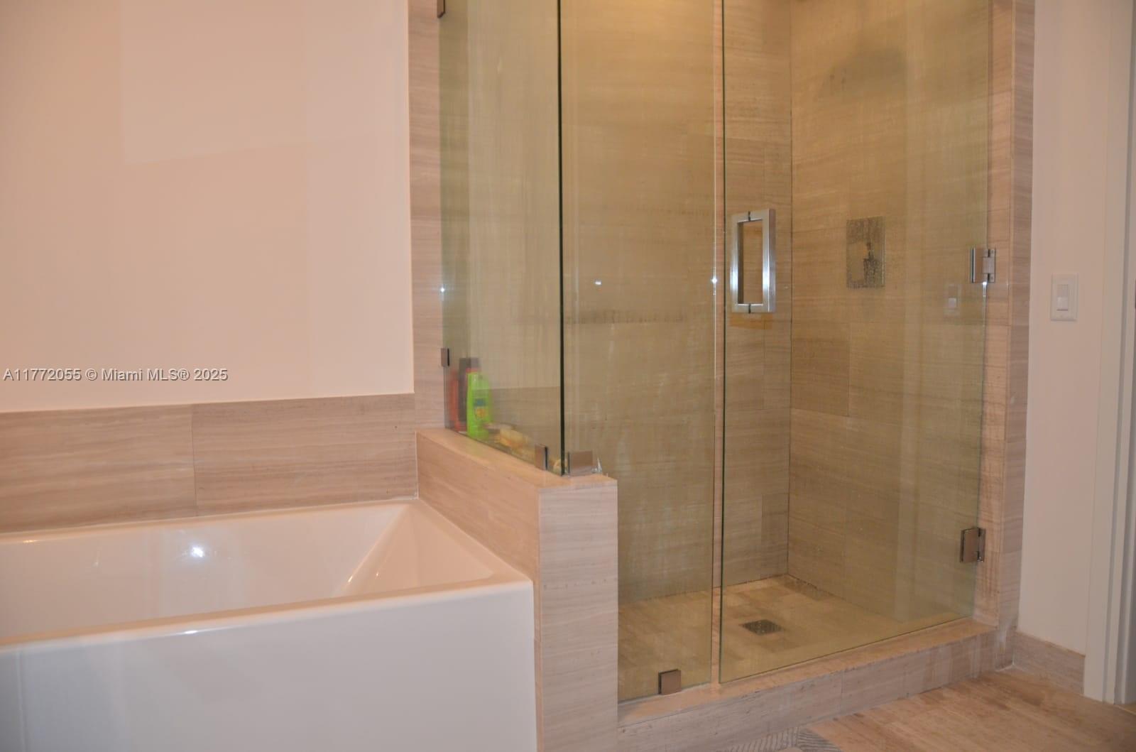 1300 Brickell Bay Dr # 1107