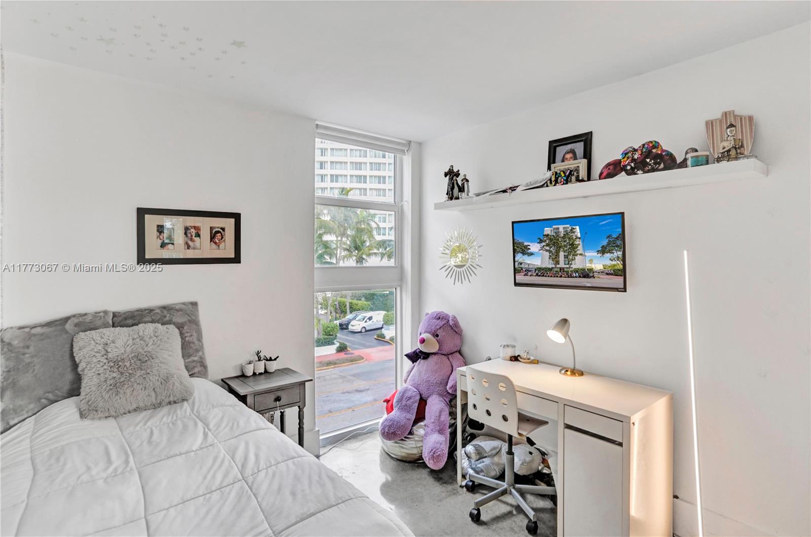 1035 West Ave # 301