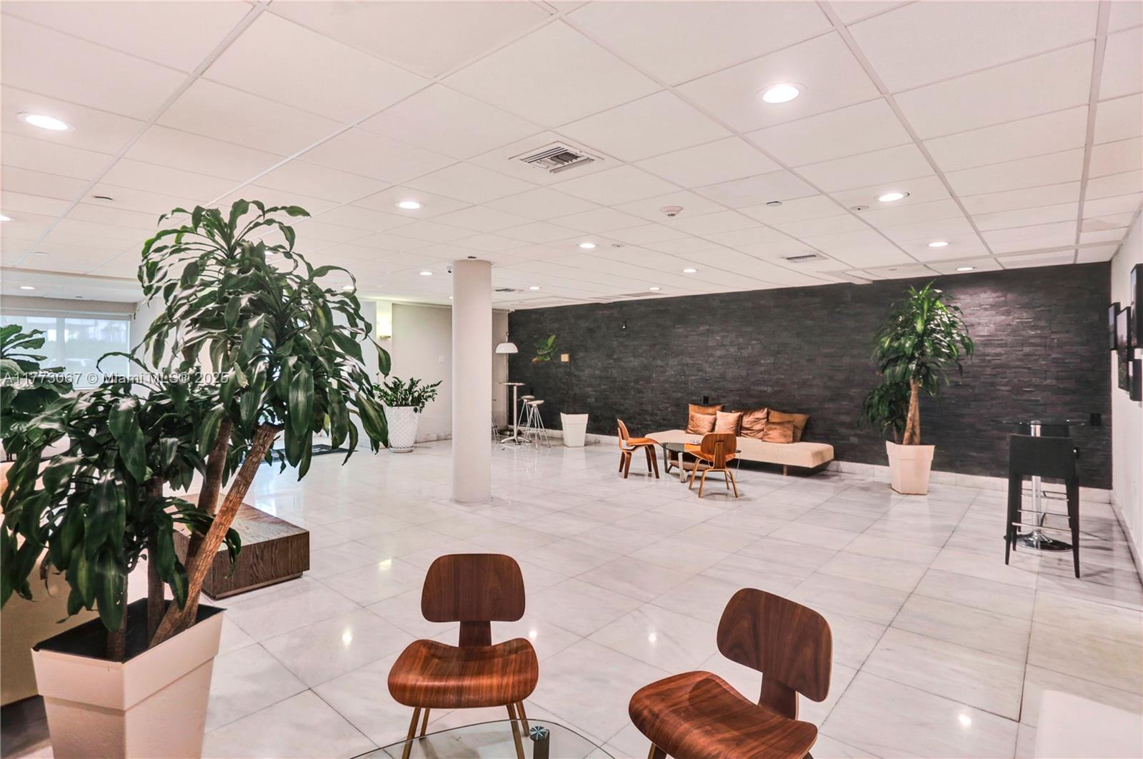 1035 West Ave # 301