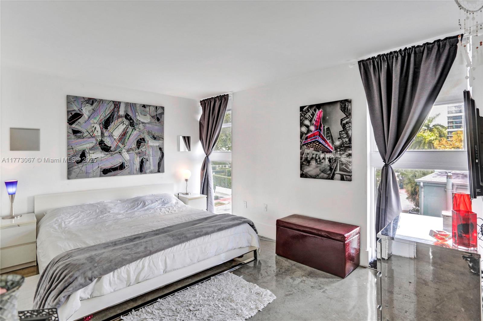 1035 West Ave # 301