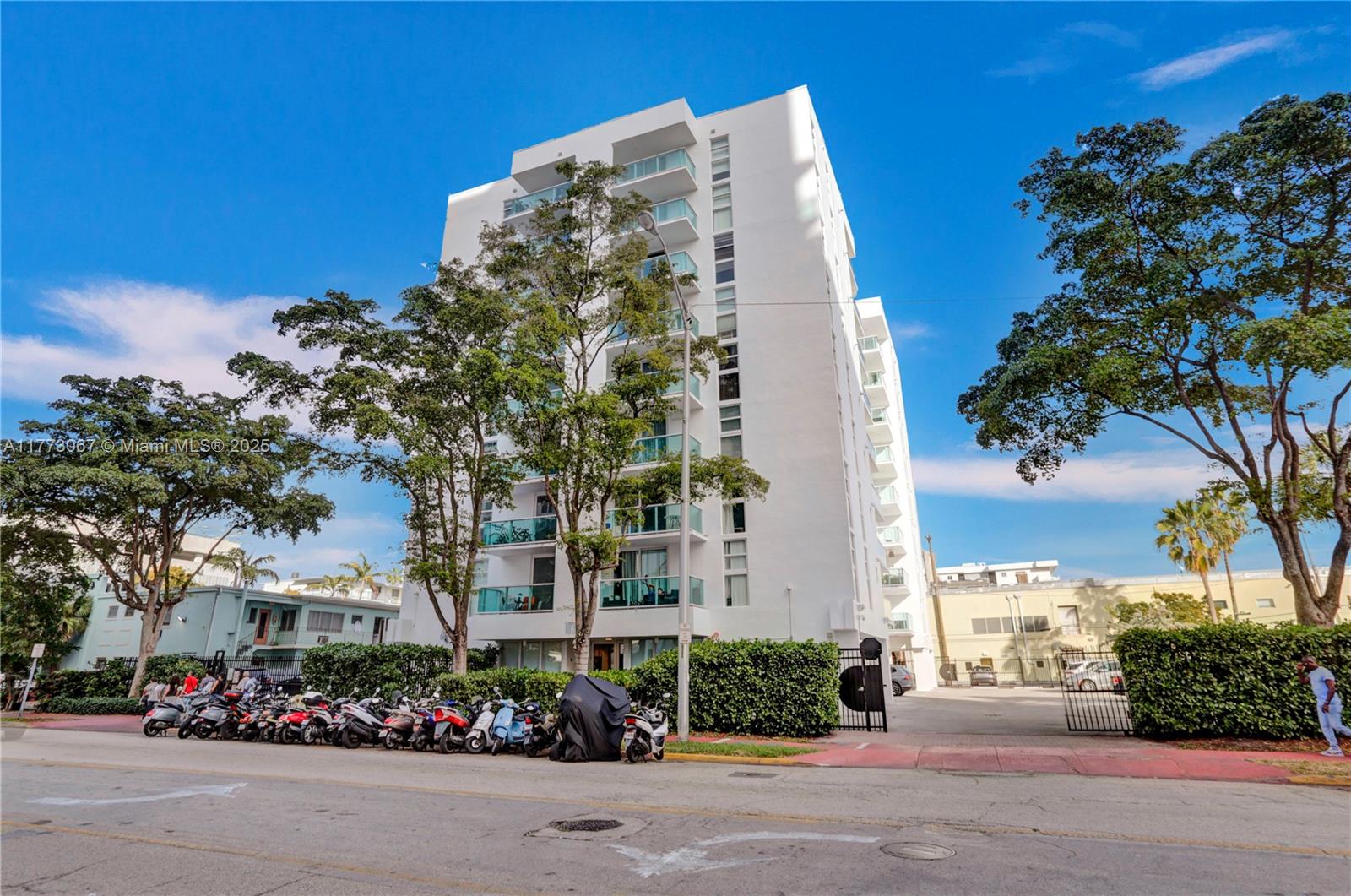 1035 West Ave # 301
