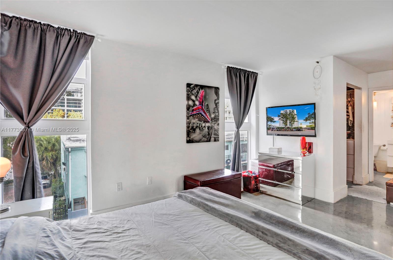 1035 West Ave # 301