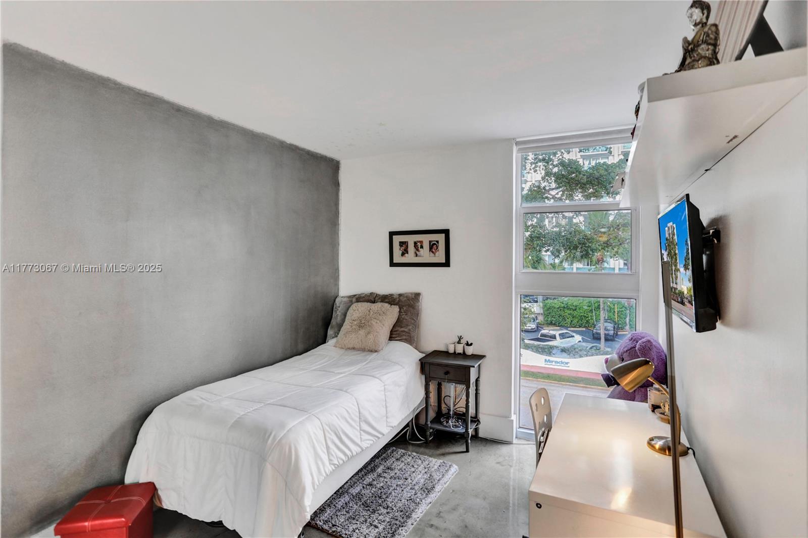 1035 West Ave # 301
