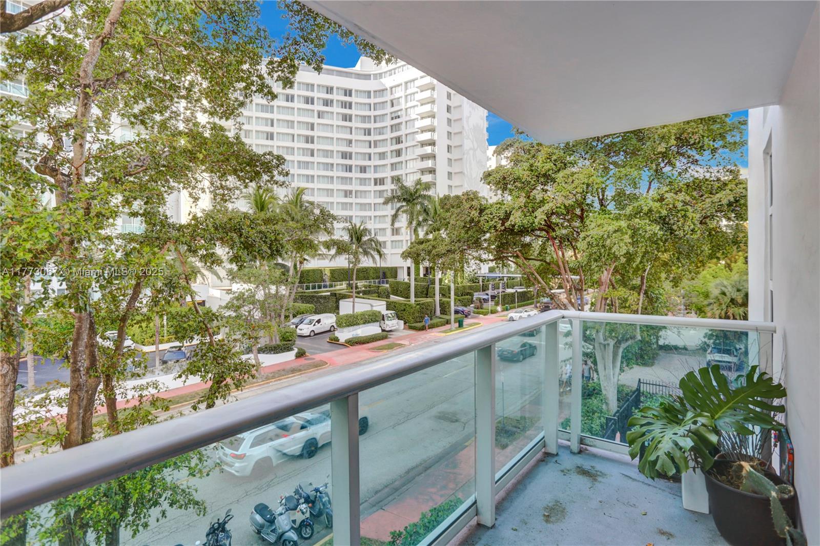 1035 West Ave # 301
