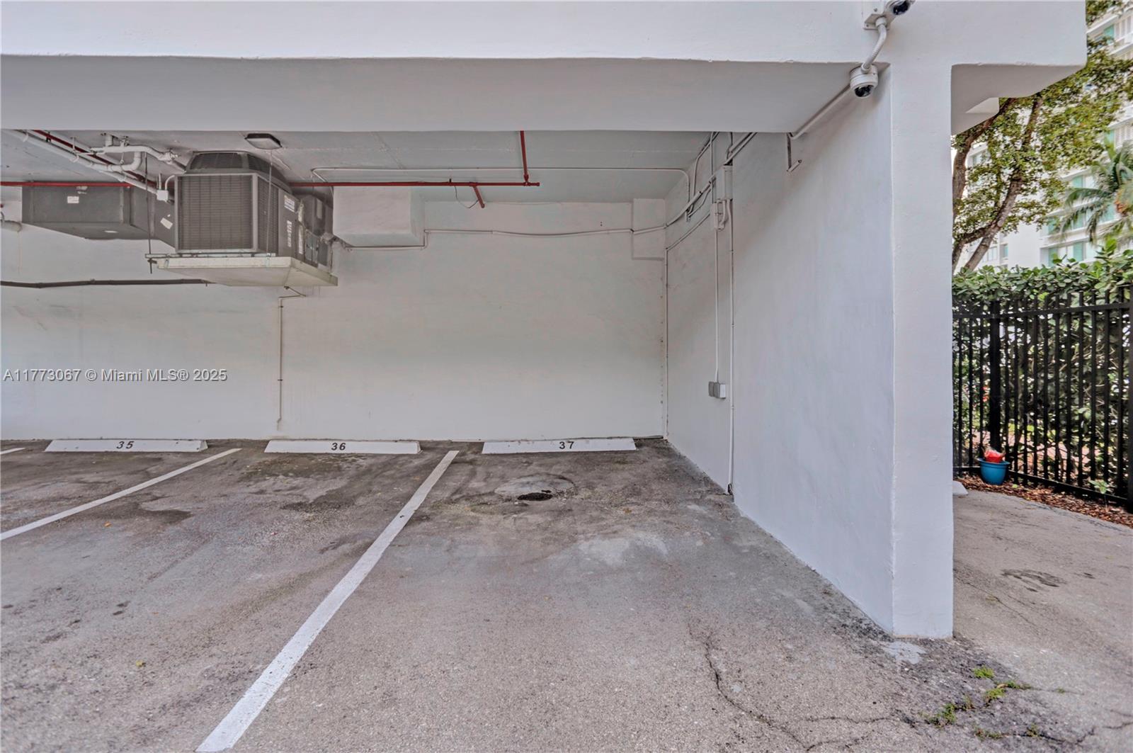 1035 West Ave # 301