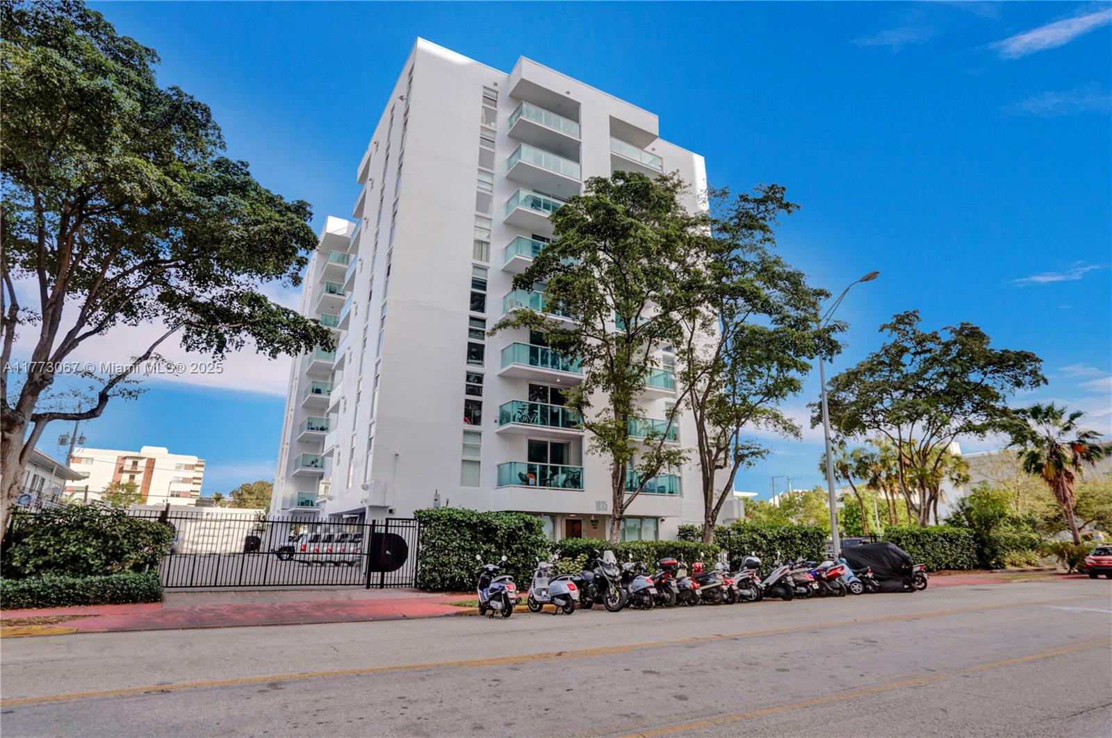 1035 West Ave # 301