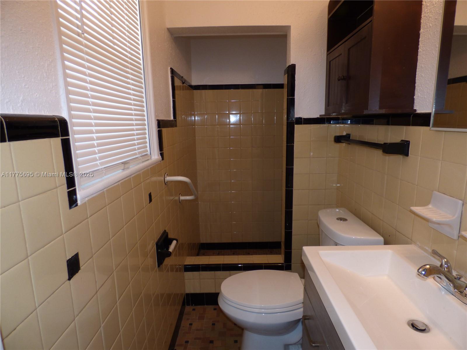 522 N 19th Ave # 9