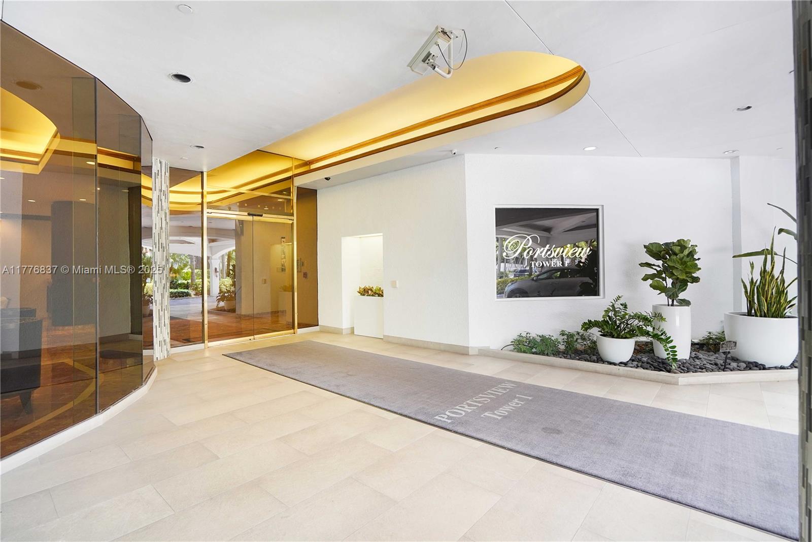 3610 Yacht Club Dr # 213