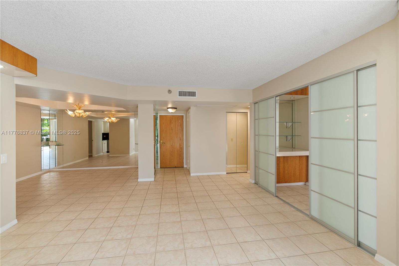 3610 Yacht Club Dr # 213