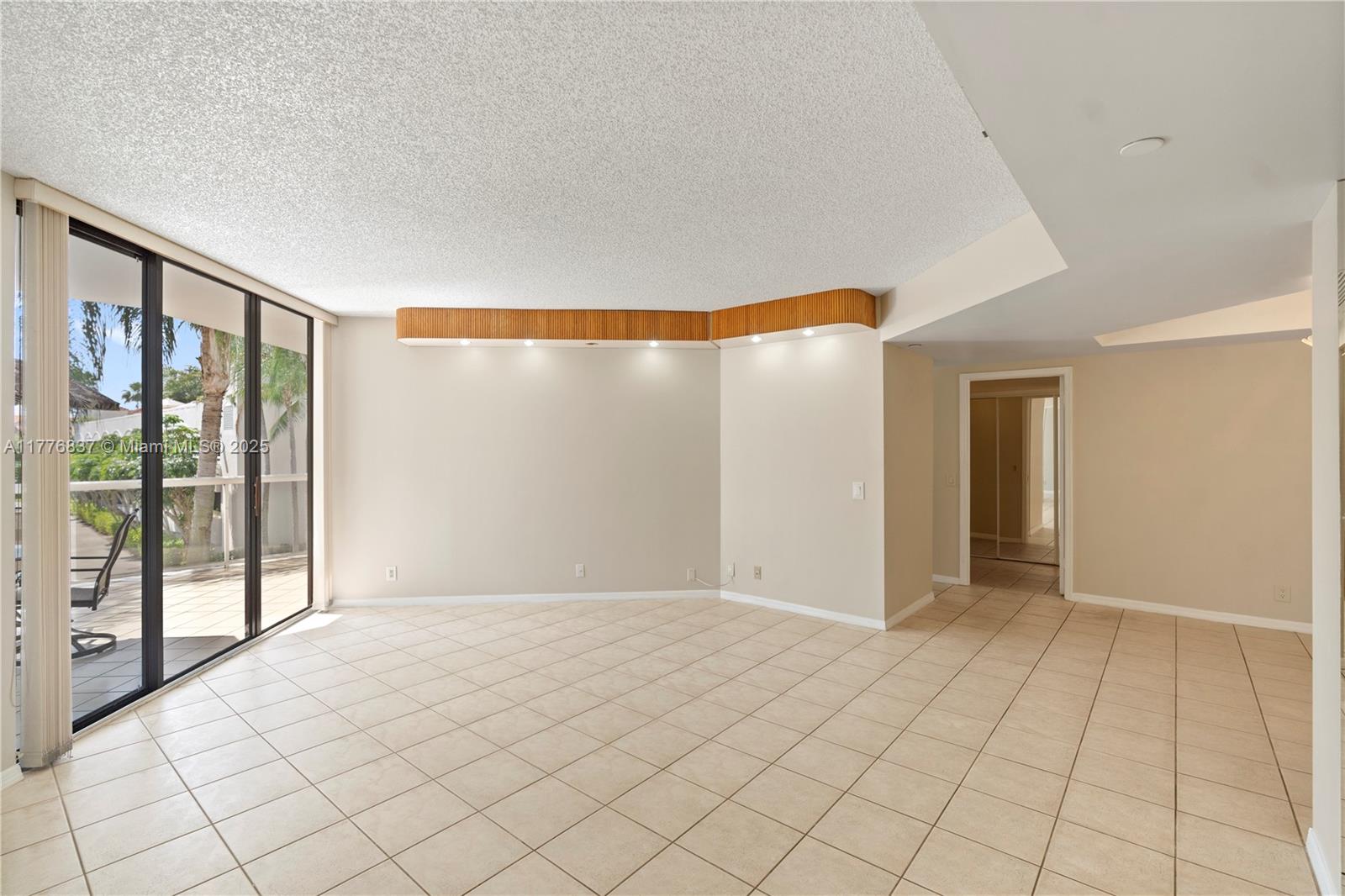 3610 Yacht Club Dr # 213