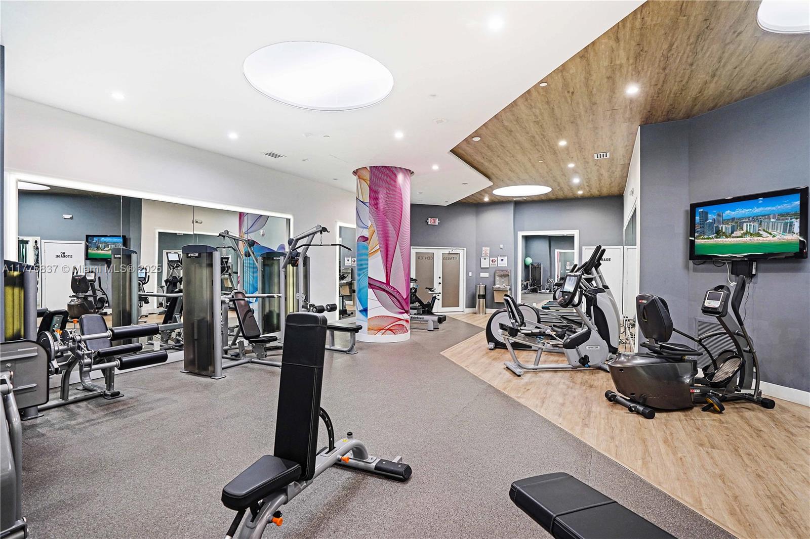 3610 Yacht Club Dr # 213