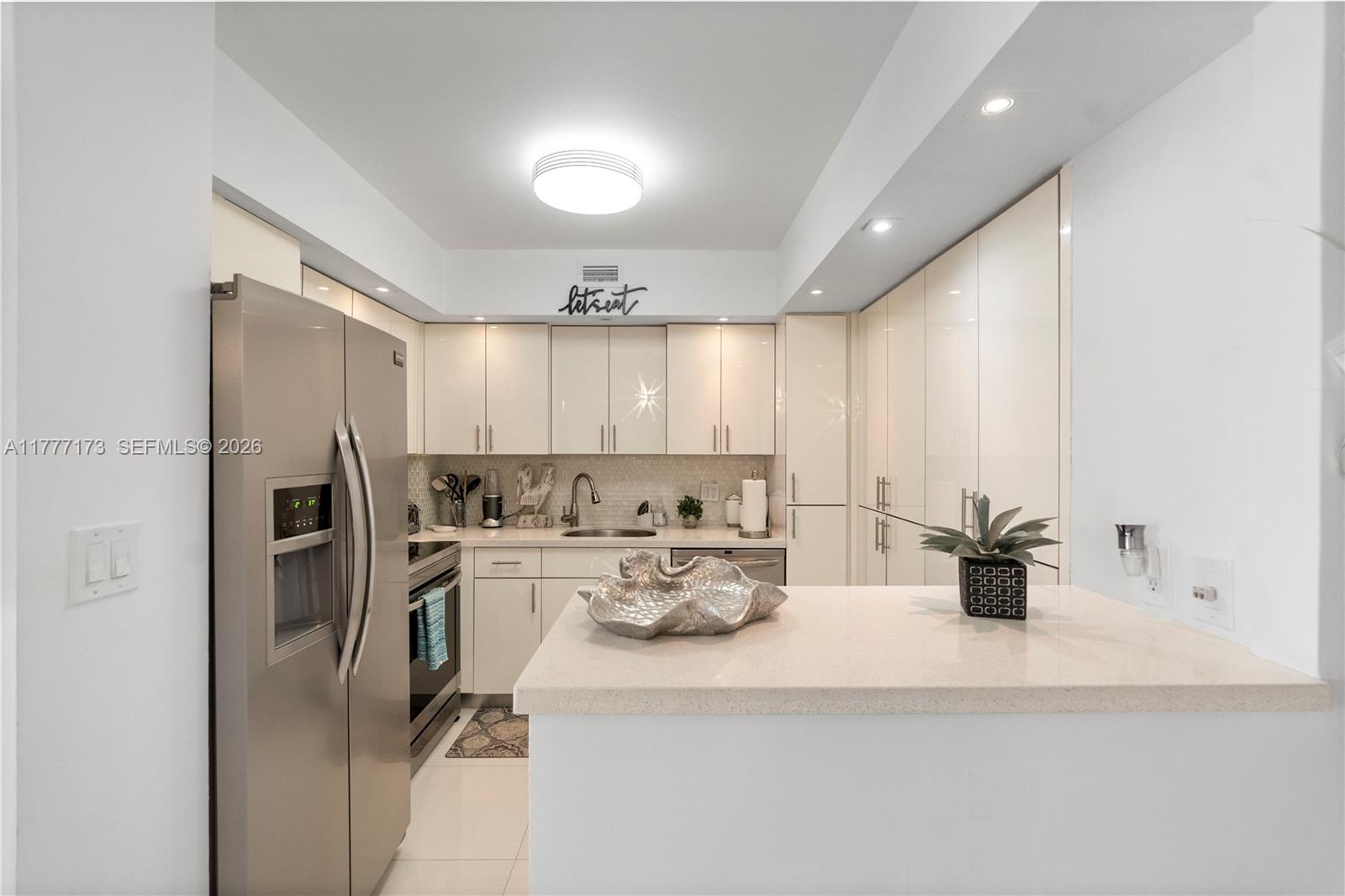 1950 S Ocean Dr # 12H