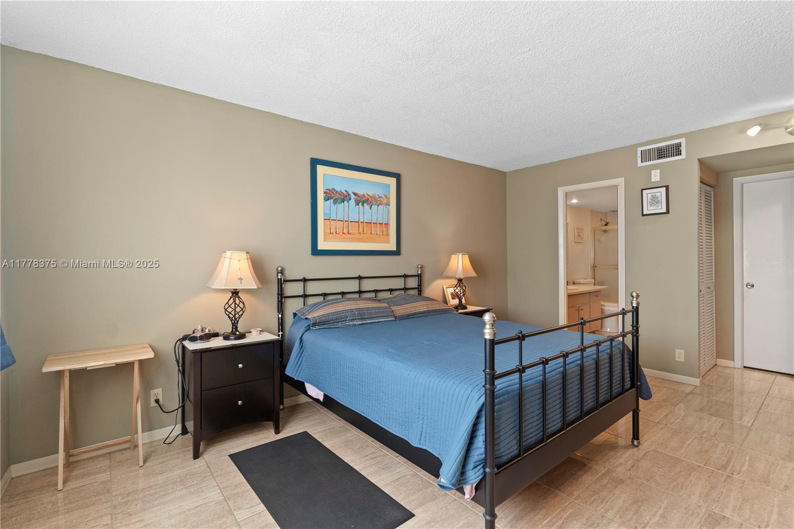 437 Golden Isles Dr # 5H