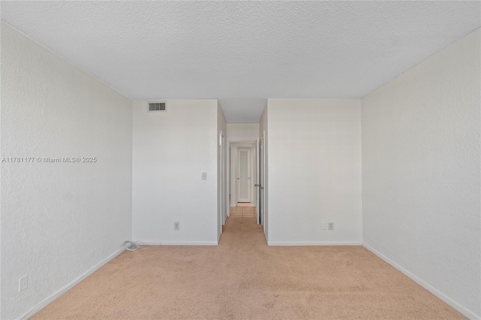 19390 Collins Ave # 611