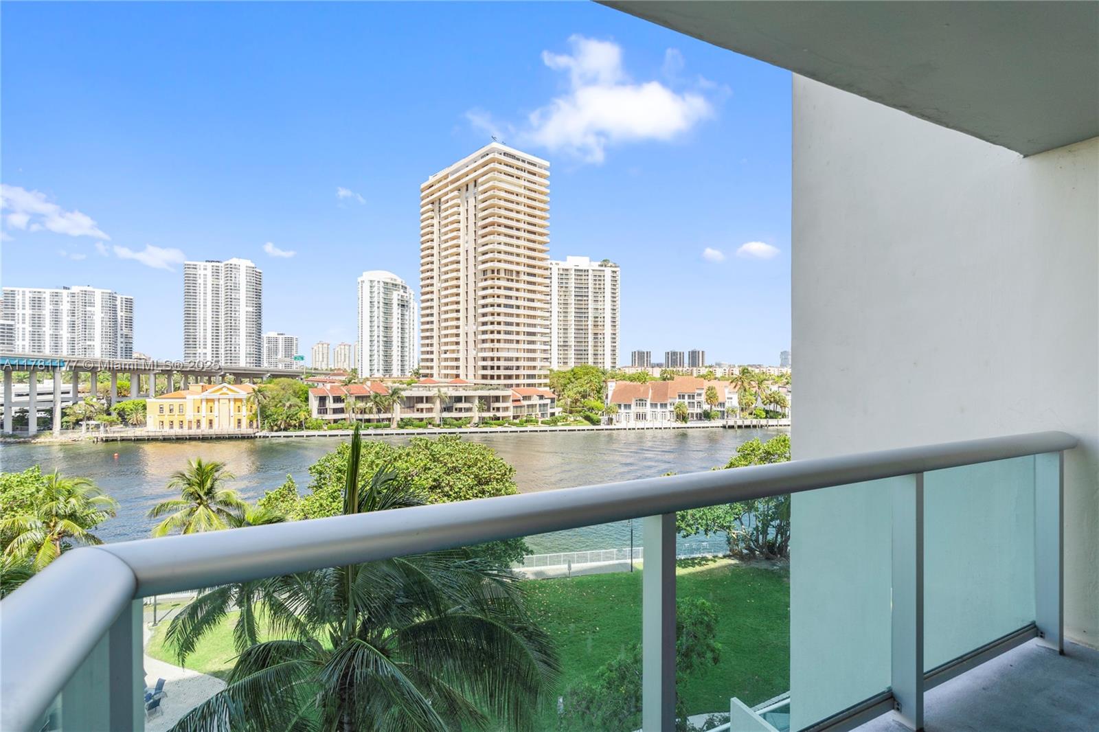19390 Collins Ave # 611