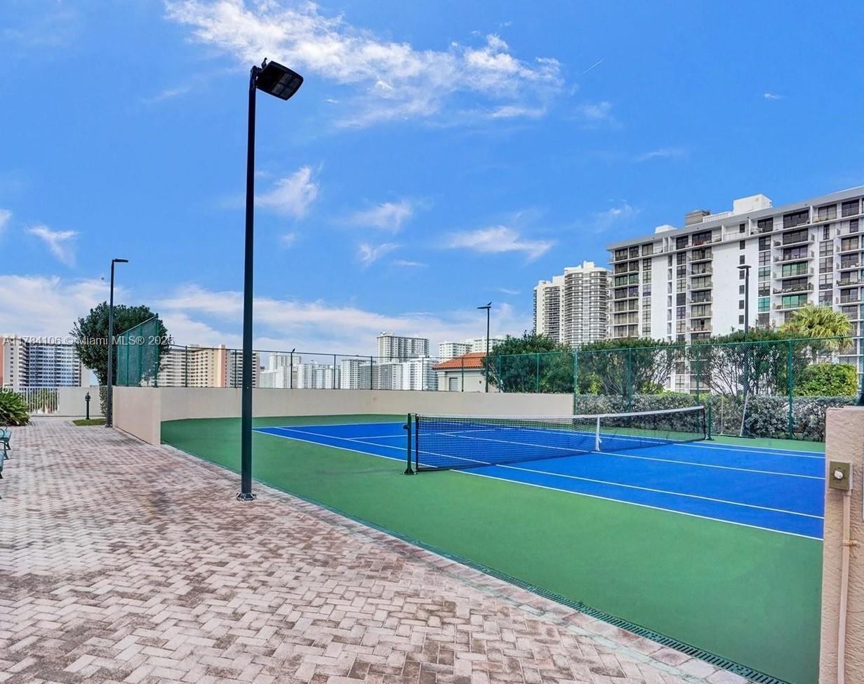 3020 NE 32nd Ave # 1407