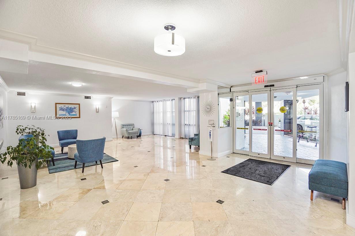 1000 Parkview Dr # 115