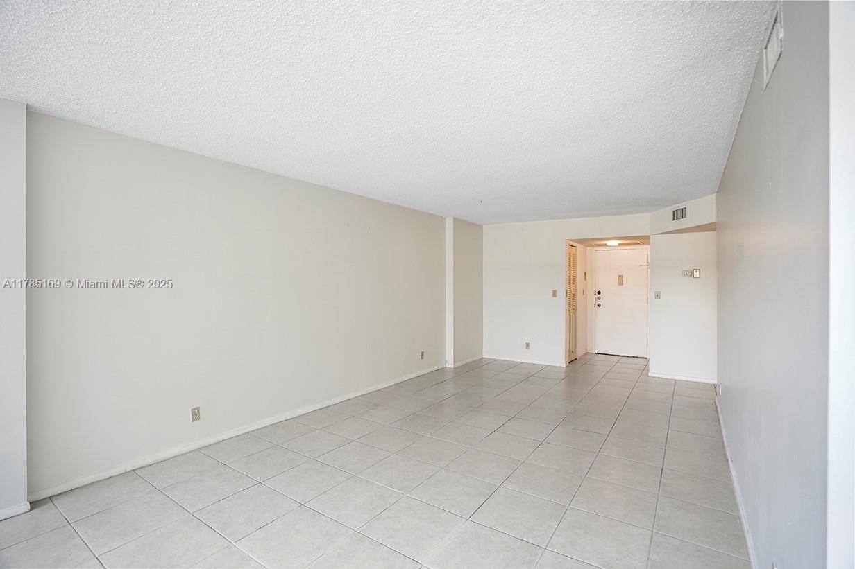 1000 Parkview Dr # 115