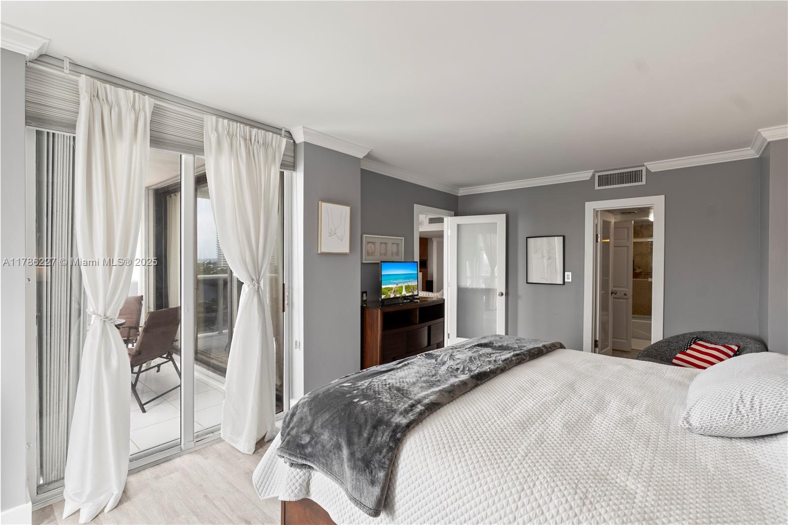 3625 N Country Club Dr # 902