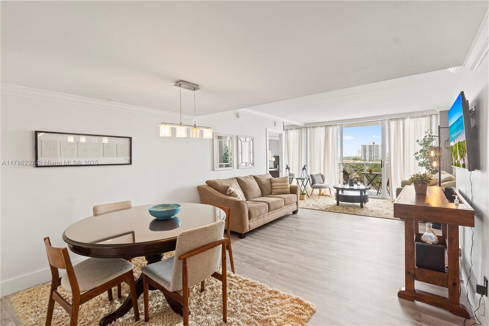 3625 N Country Club Dr # 902