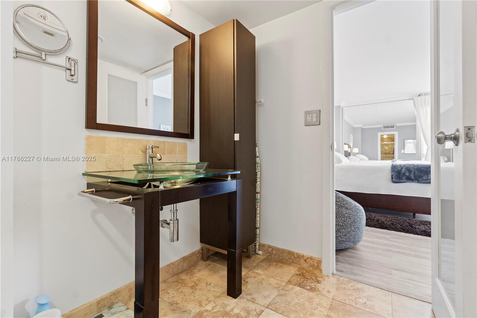 3625 N Country Club Dr # 902