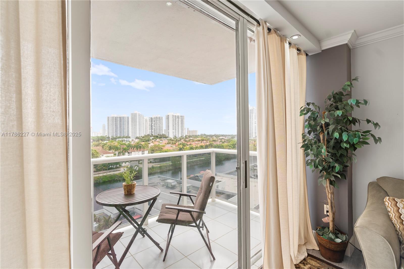 3625 N Country Club Dr # 902