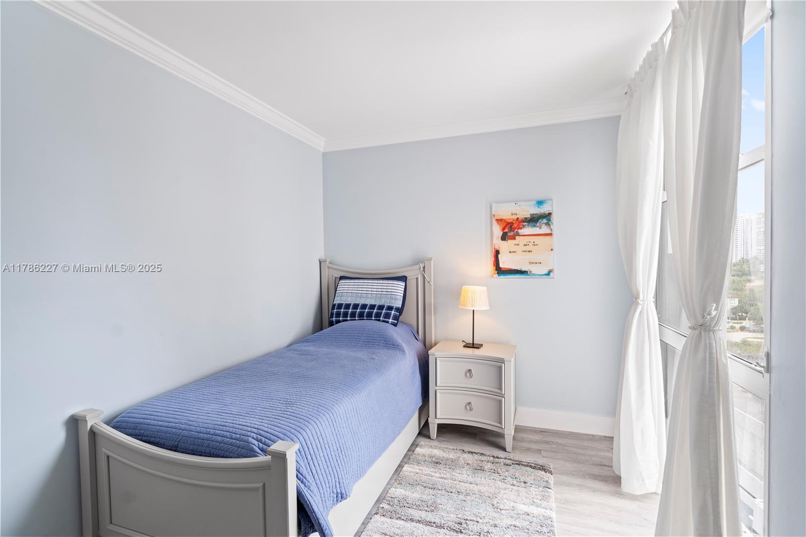 3625 N Country Club Dr # 902
