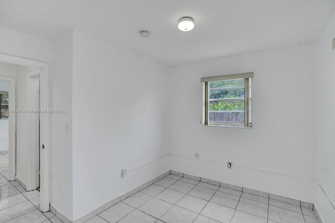 6091 SW 64th Ter