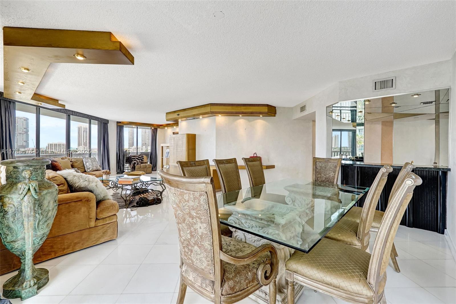 3000 Island Blvd # 706