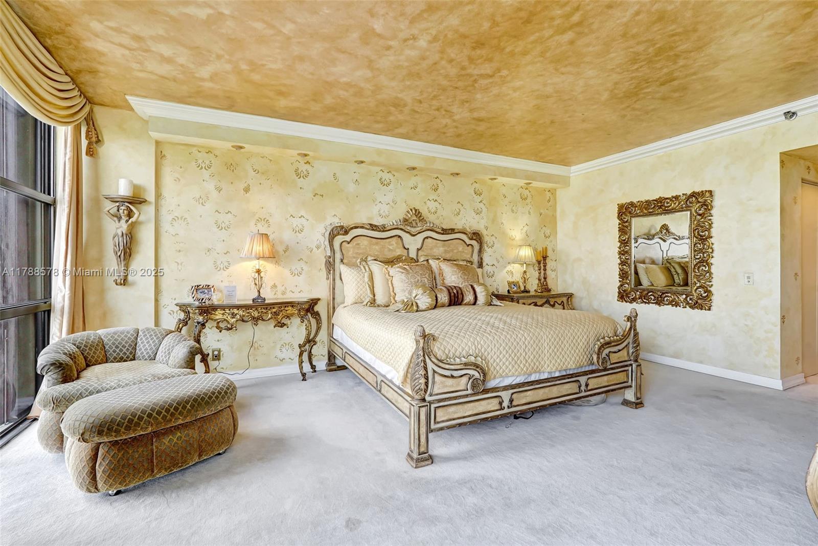 3000 Island Blvd # 706