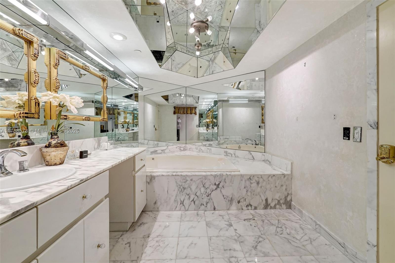 3000 Island Blvd # 706