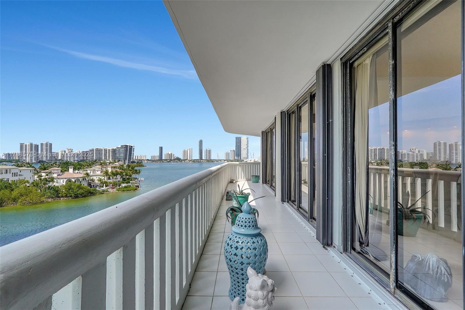 3000 Island Blvd # 706