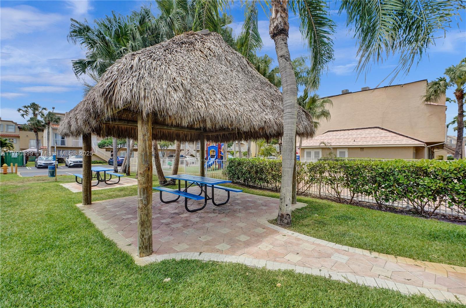 665 NW 85th Pl # 205 Unit: 10-205