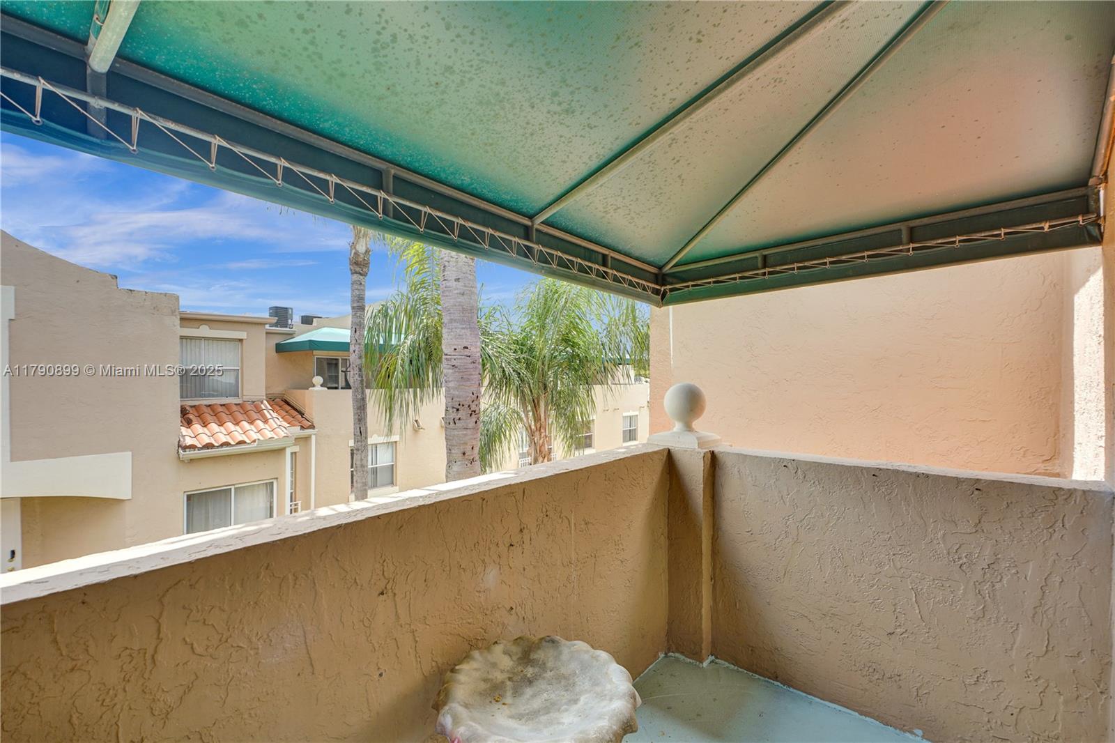 665 NW 85th Pl # 205 Unit: 10-205