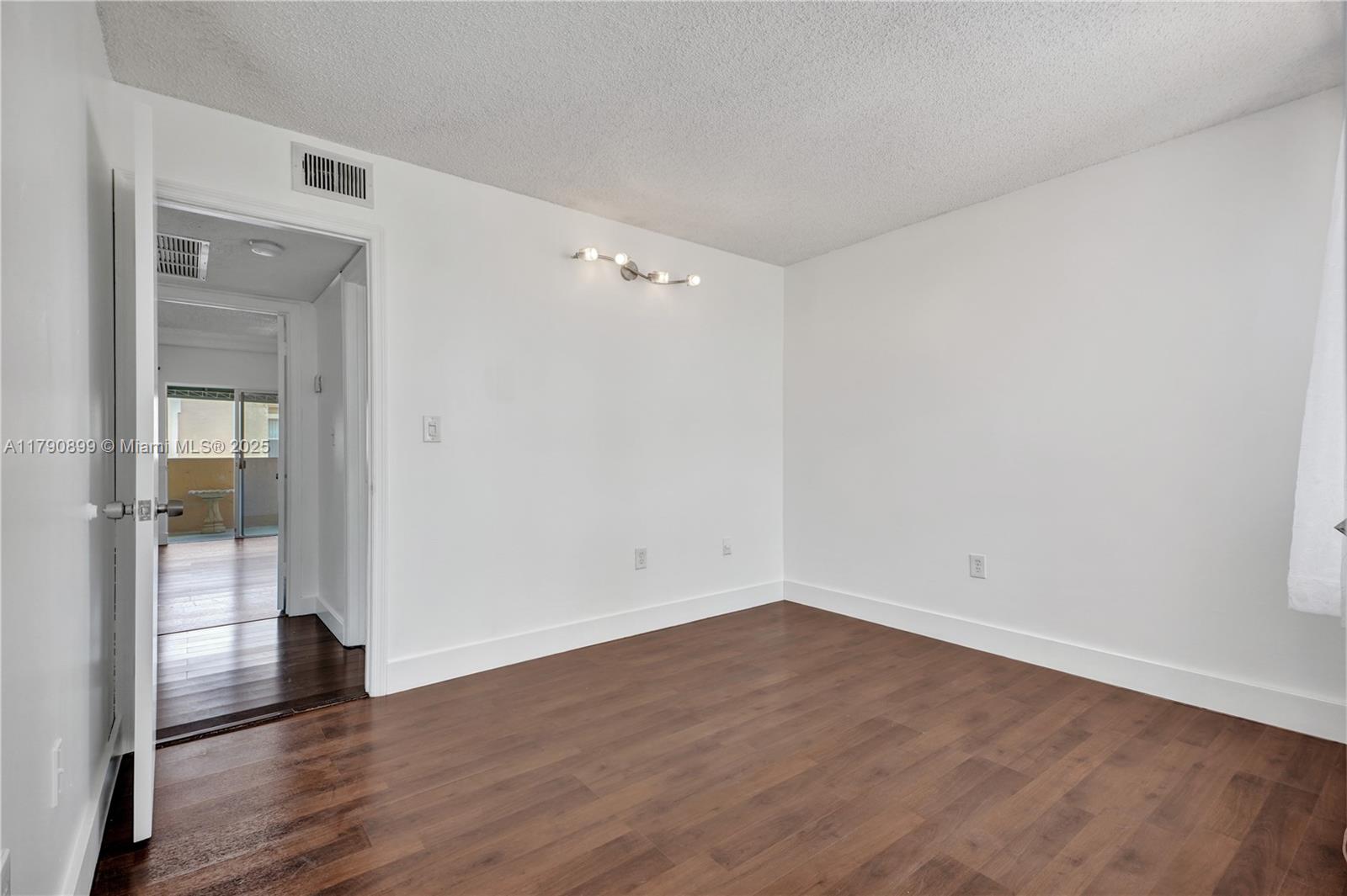 665 NW 85th Pl # 205 Unit: 10-205