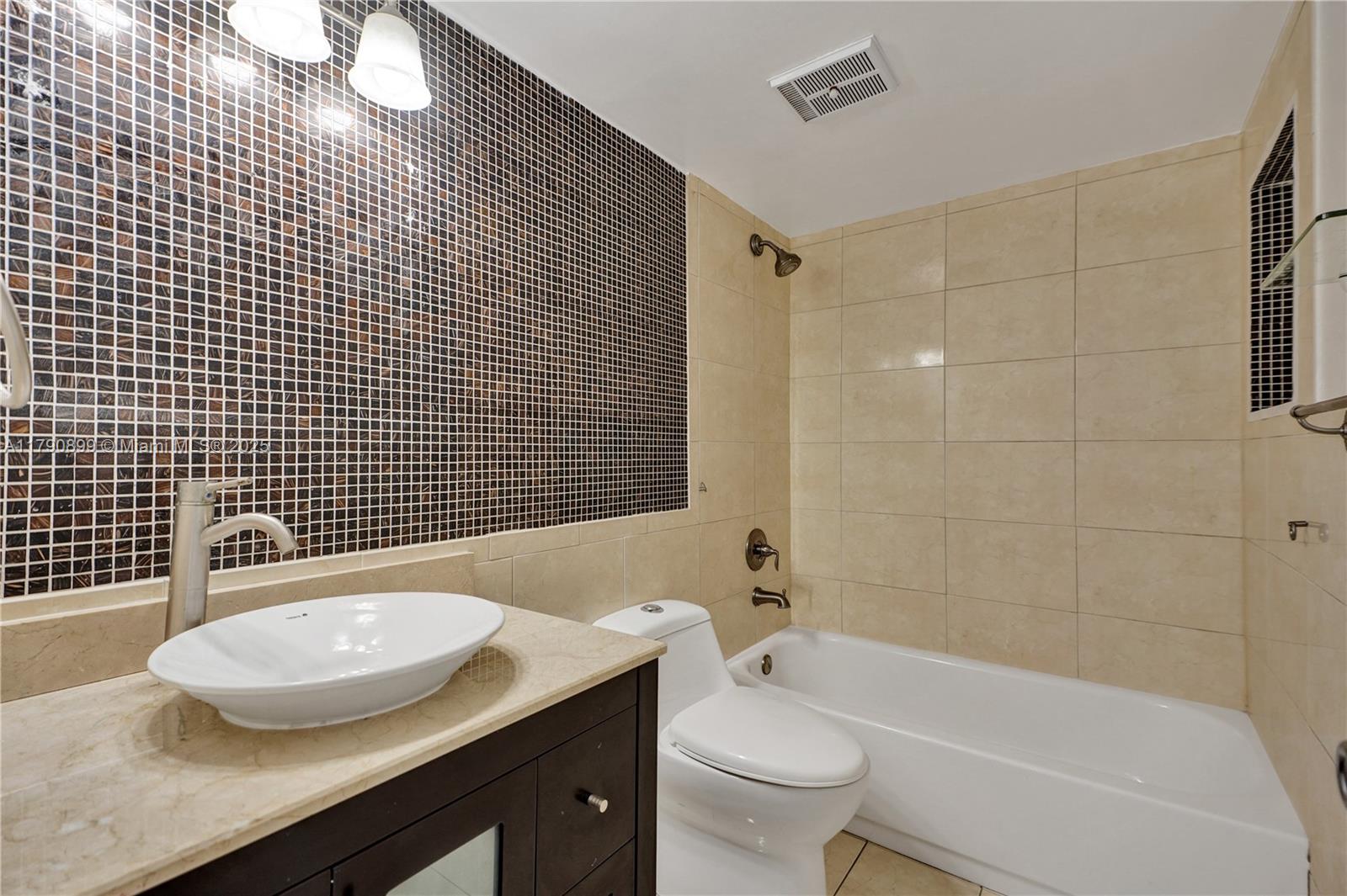 665 NW 85th Pl # 205 Unit: 10-205