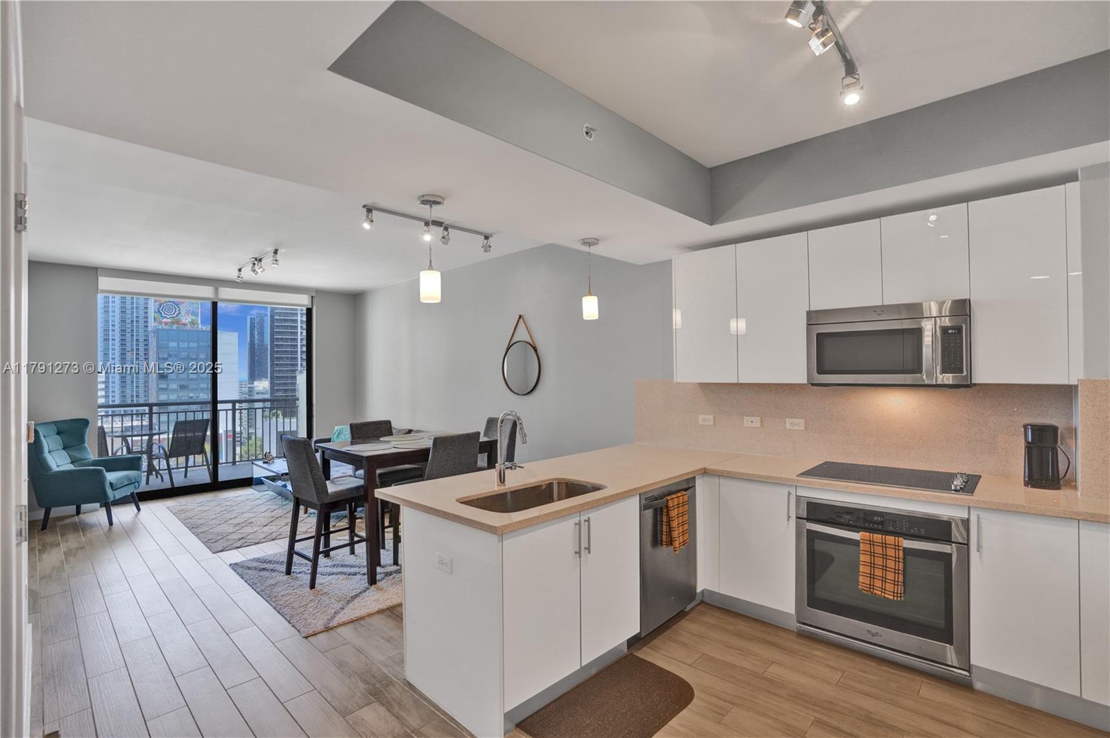 999 SW 1st Ave # 1710