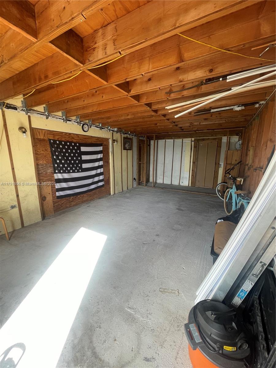 17501 NW 85th Ave