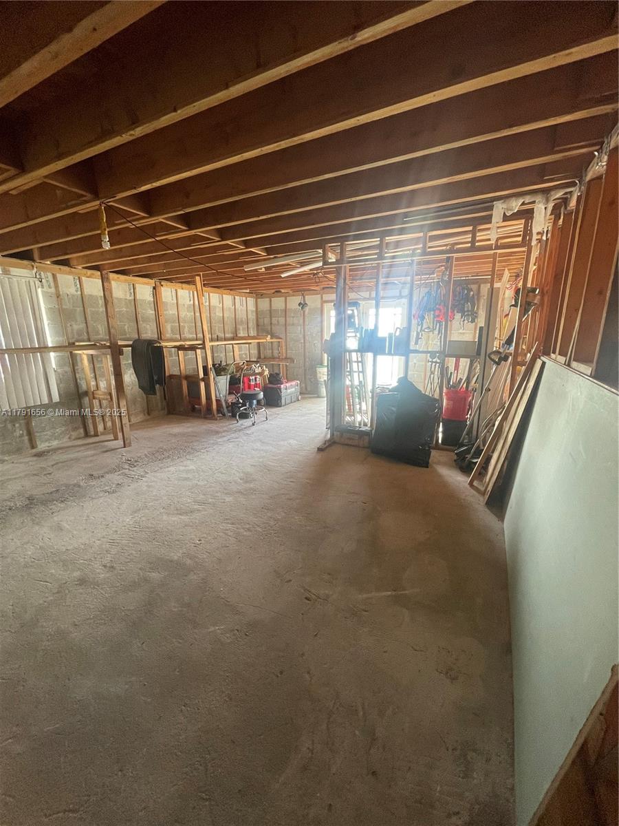 17501 NW 85th Ave