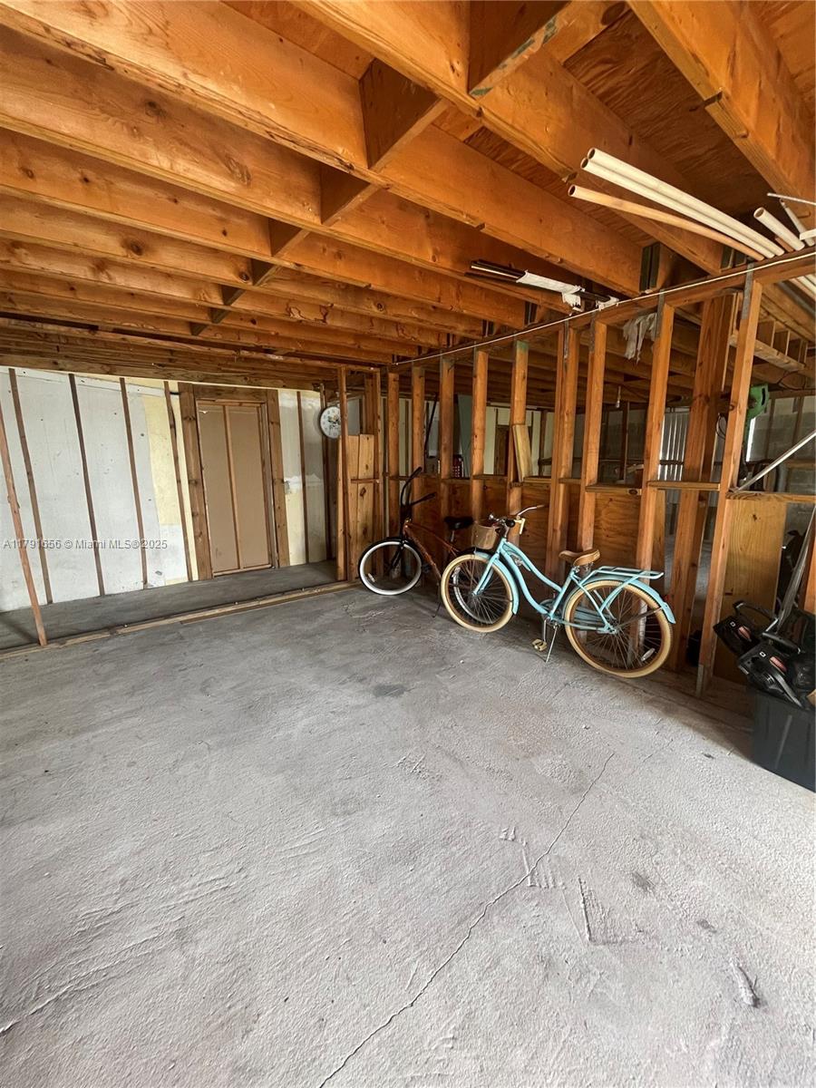17501 NW 85th Ave