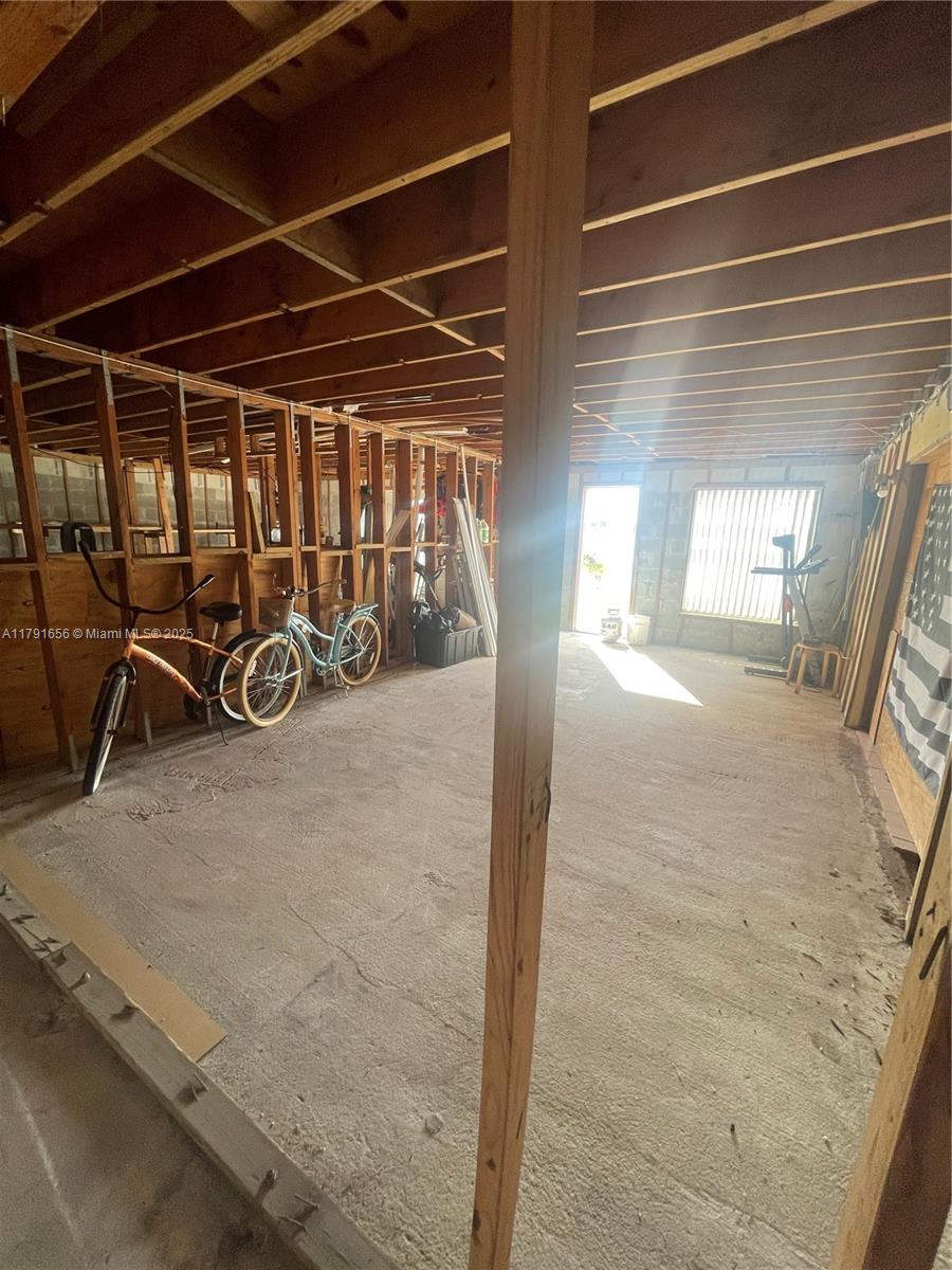 17501 NW 85th Ave