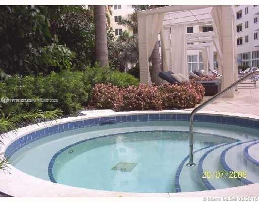 2775 NE 187th St # 311